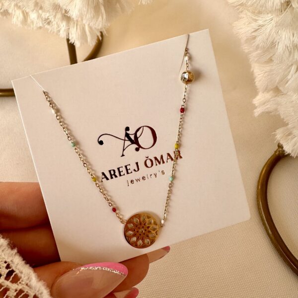 Circle chocker necklace