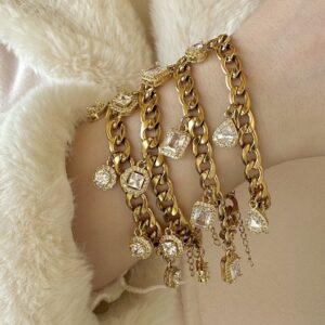 Circle zircon bracelet