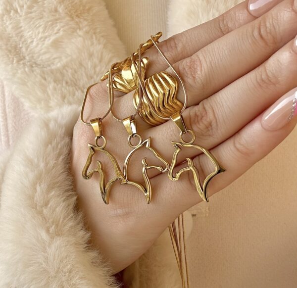 Horse necklace