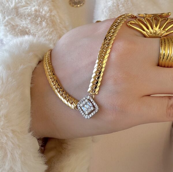 Silver square zircon necklace