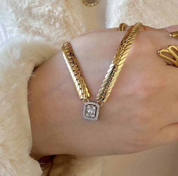 Square zircon necklace