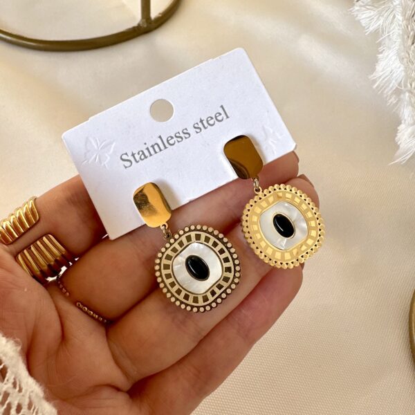 Square whit black zircon earrings