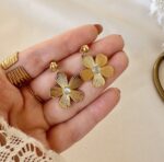 Flower earrings
