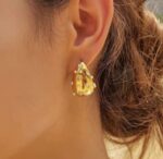 Teardrop pearl earrings