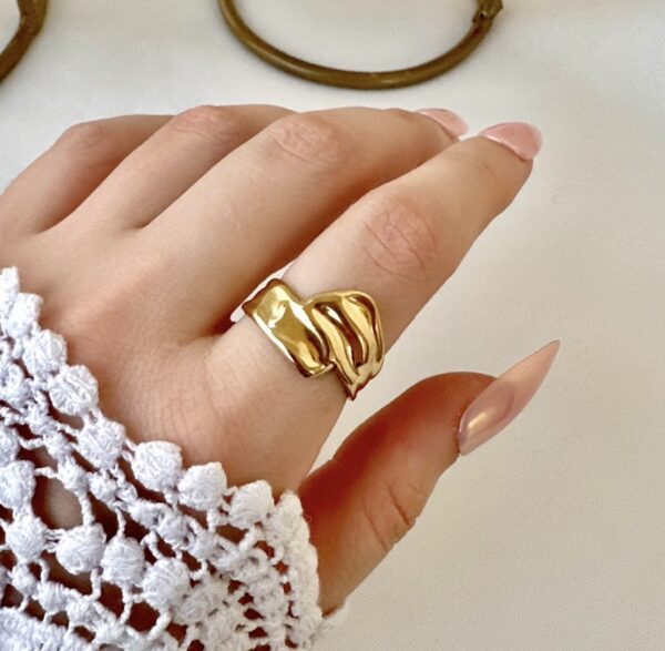 Chunky wavy Ring