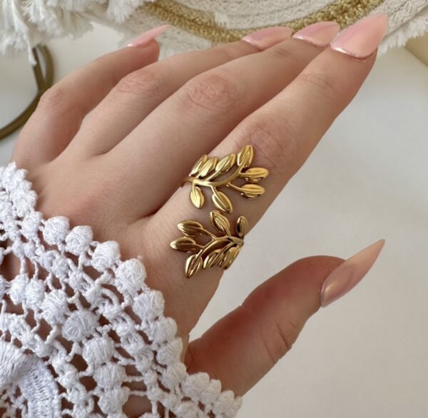 chunky leaf Ring