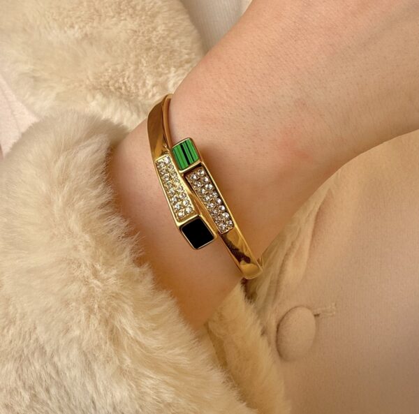 Green and black zircon bangle