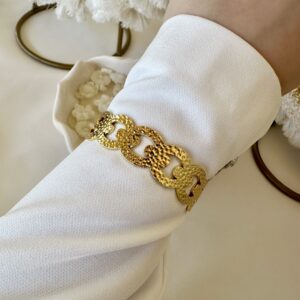Cuff twist bangle