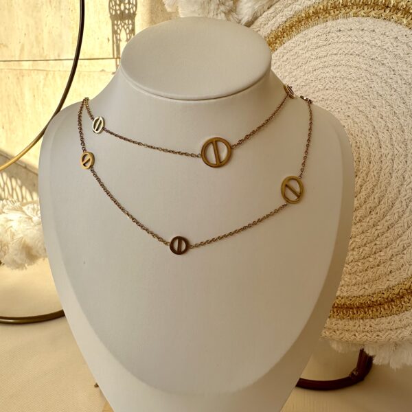 Long Cartier necklace