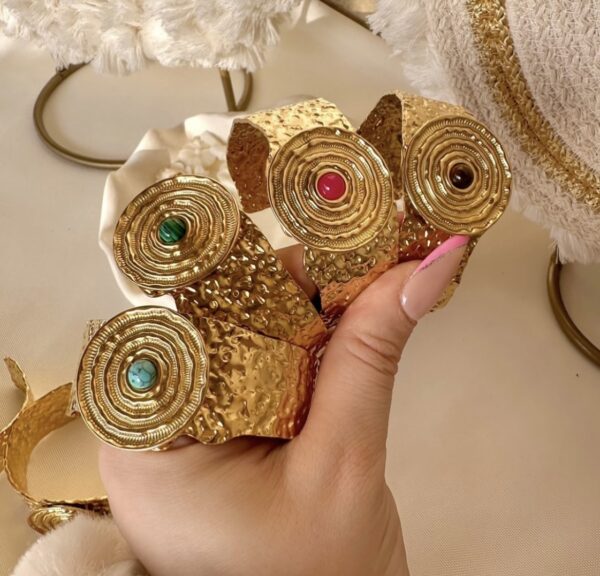 Wide crispy bangle