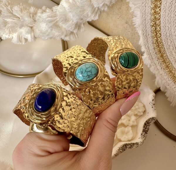 Wide crispy bangle
