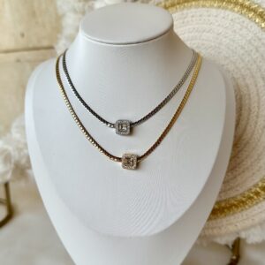 Twist zircon necklace